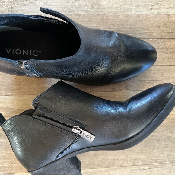 Vionic Women's Cecily Boots - Picture 3 of 12
